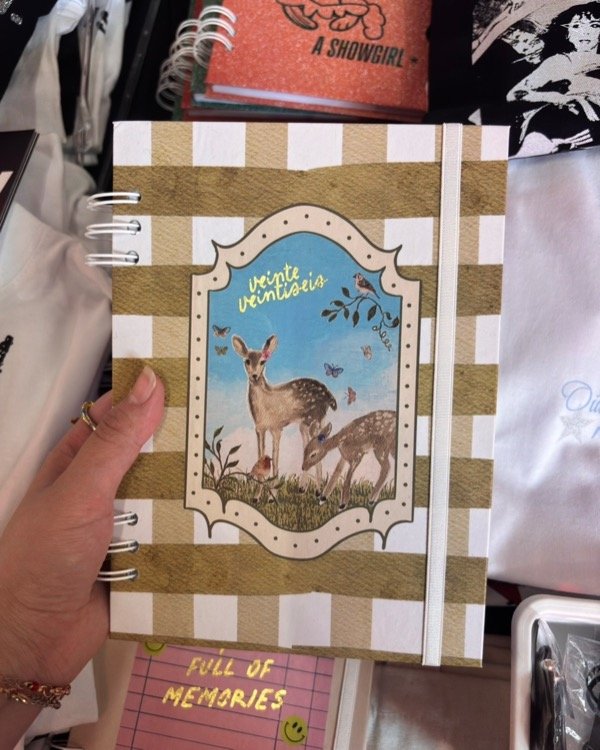 Producto - AGENDA SEMANAL 2026 - detalles en foil