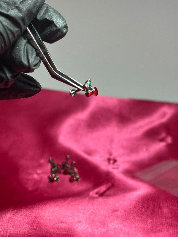 Producto - piercing labert acero quirúrgico cereza