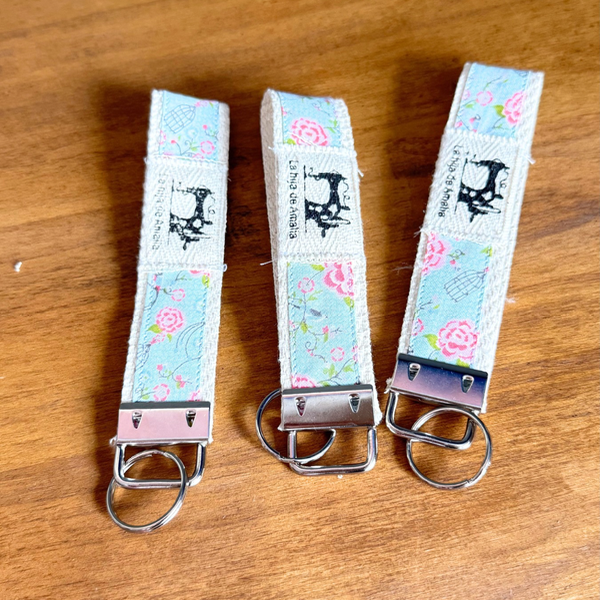 Producto - Llavero flores romántico