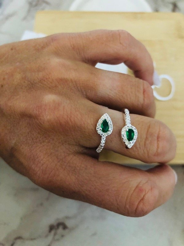 Producto - Anillo Tulipán doble verde inglés micropave Acero Blanco