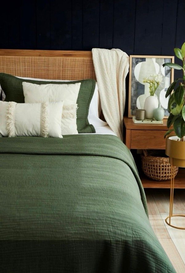 Producto - Cubre Cama Girona King Verde - 1