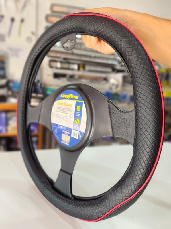 Producto - CUBRE VOLANTE GOODYEAR VIRA ROJA