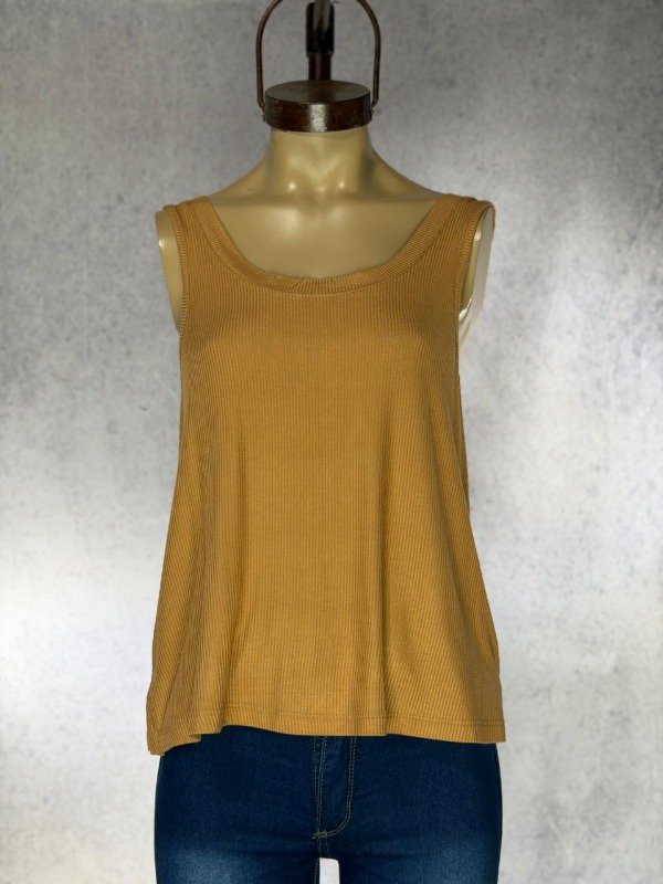 Producto - MUSCULOSA ST.MARIE BEIGE MORLEY
