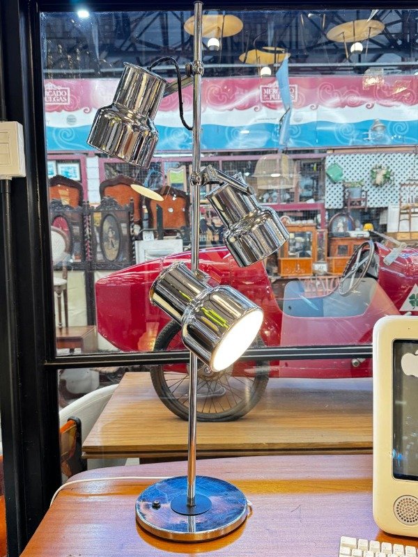 Producto - Lampara de mesa cromada