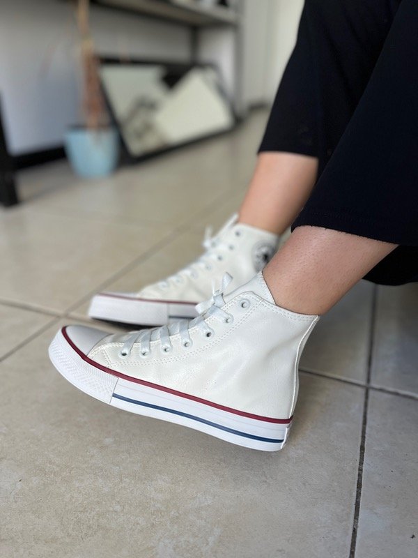 Producto - Botita eco cuero blancas bajas