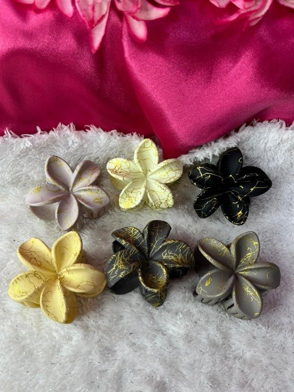 Producto - Broche hawaiano mediano colores nude