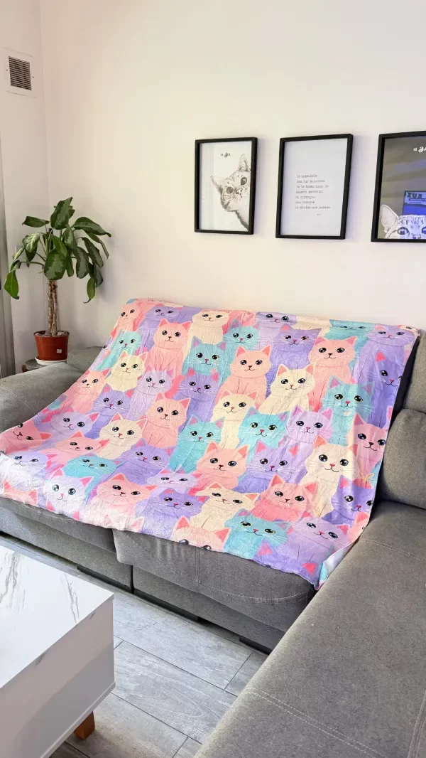 Producto - MANTA POLAR SOFT GATITOS COLORES