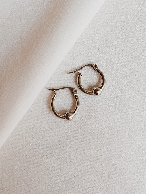 Producto - Argollitas con bolita - 1 cm - Acero quirúrgico