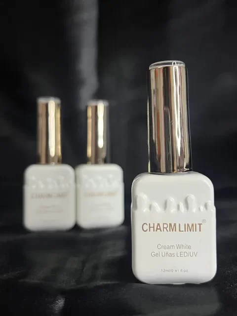 Producto - Esmalte Charm Limit Cream White 24