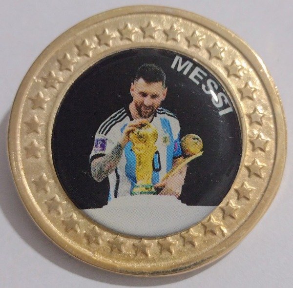 Producto - Colección de Medallas Campeones del Mundo. Kempes. Maradona. Messi. Dibu - 6