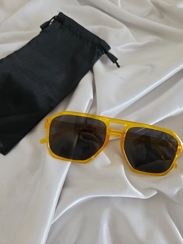 Producto - LENTES ACAPULCO AMARILLO CON NEGRO