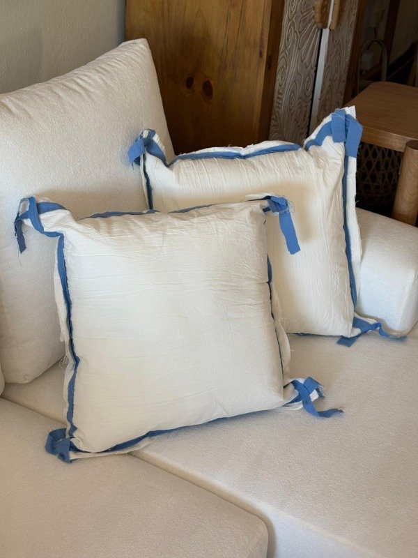 Producto - ALMOHADON BORDE AZUL