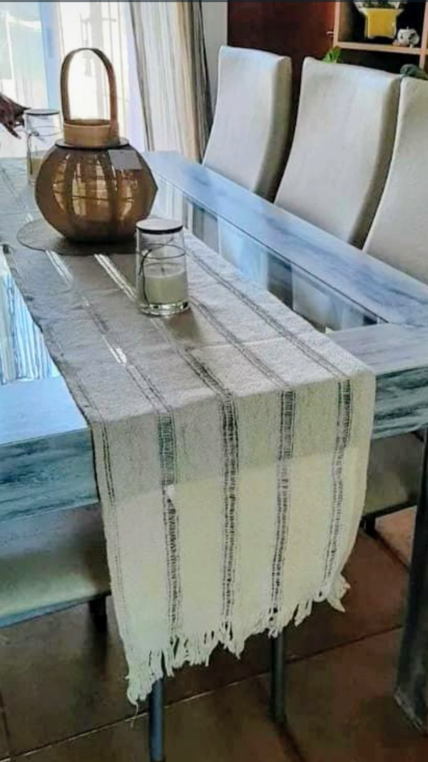 Producto - Camino de mesa calado 30 x 115
