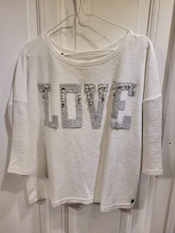 Producto - Sweater WRANGLER blanco logo love con perlas Talle S - PRECIO: 56X - 0