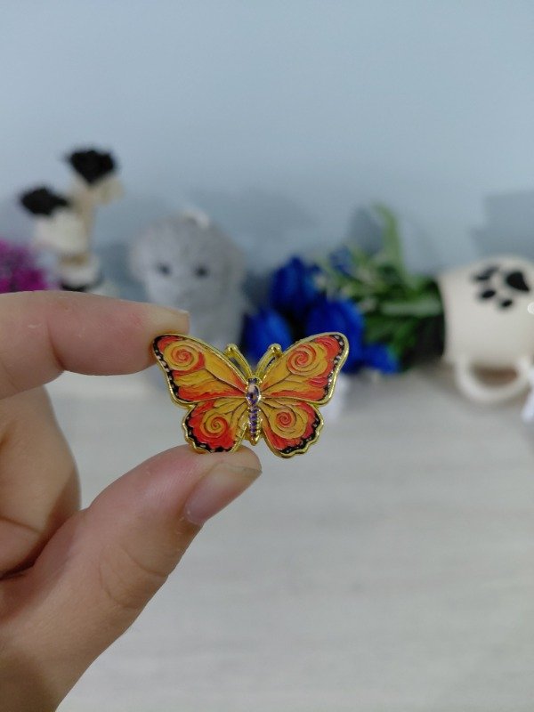 Producto - Pin metalizado - Mariposa artística #1263