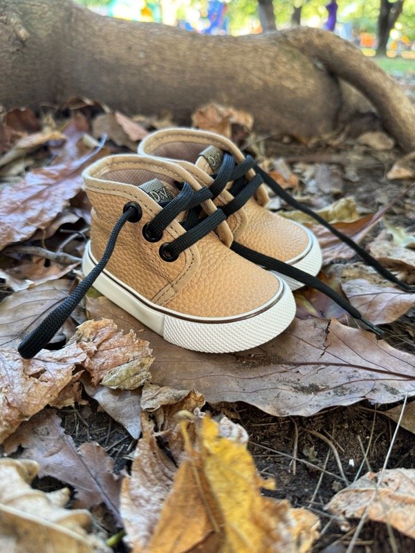 Producto - A 486 Bota ecocuero graneado