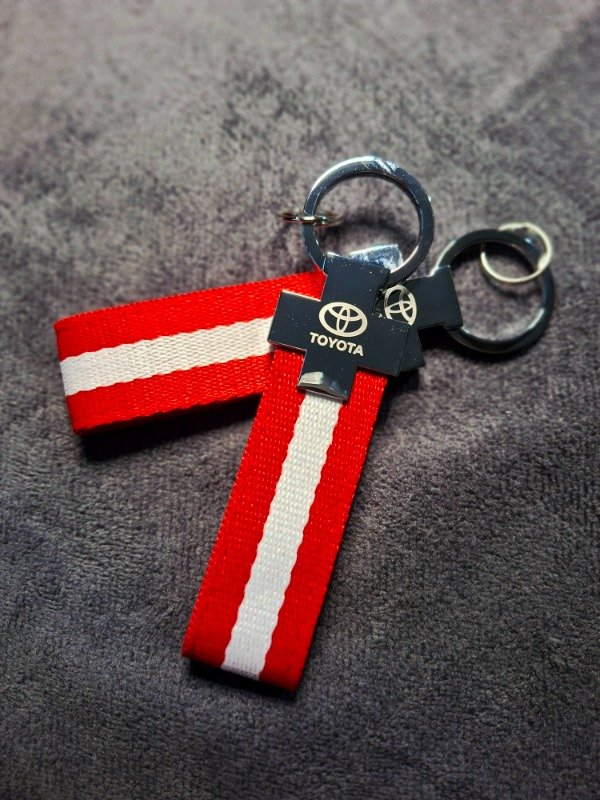 Producto - Llavero Bandera tela Toyota