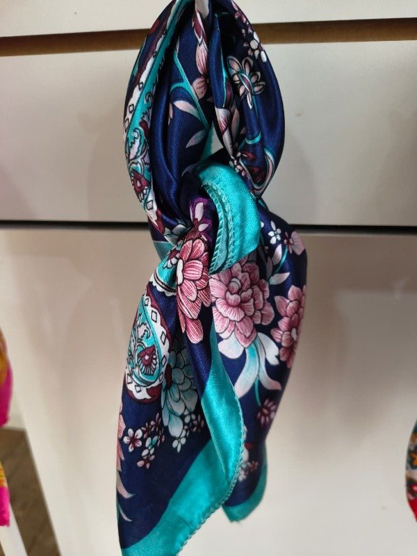 Producto - Pañuelo celeste azul