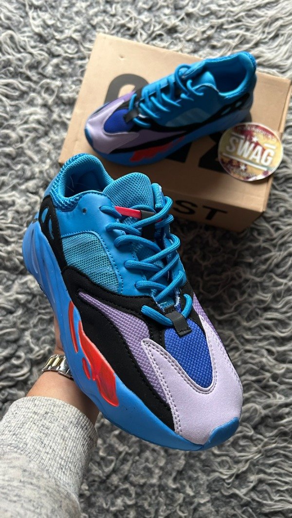 Producto - YEEZY BOOST 700 HI-RES BLUE - 1