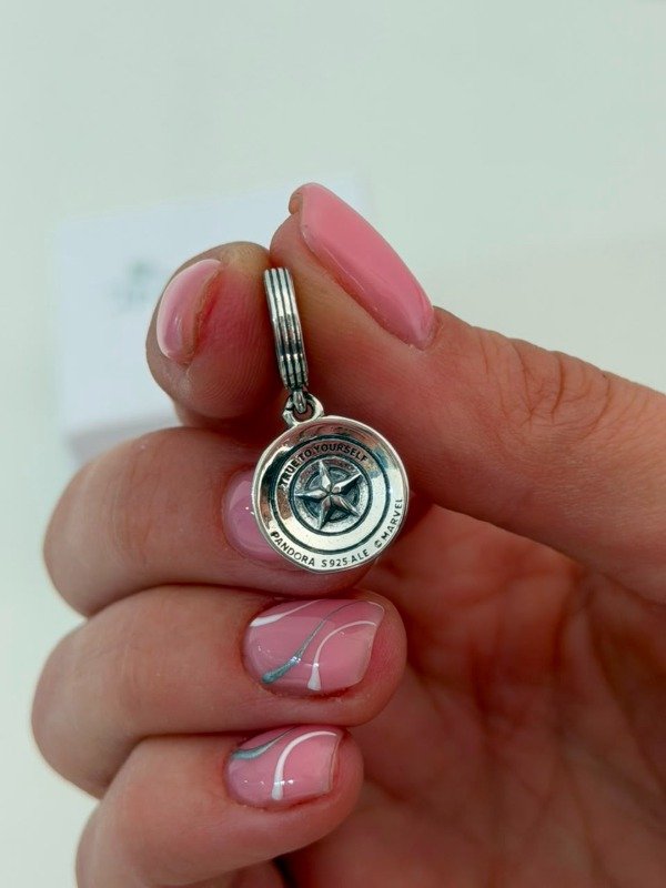 Producto - Charm escudo capitán américa - 2