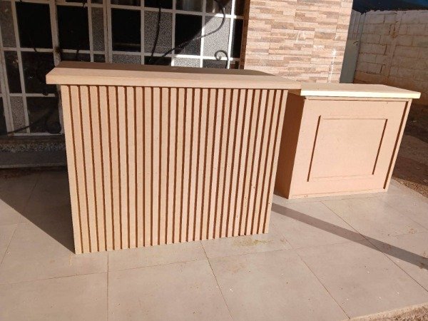 Producto - mesa ranurada desarmable pintada