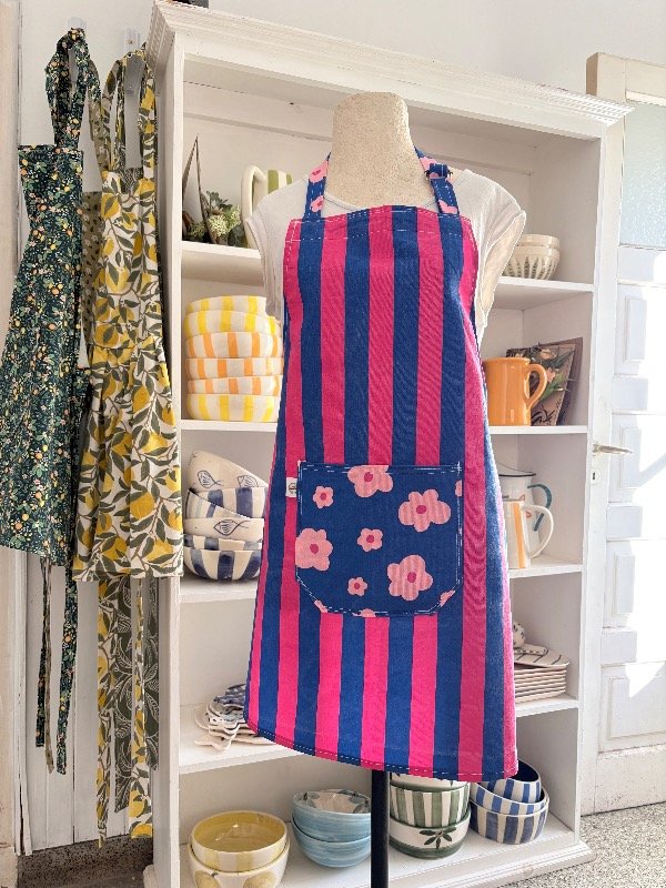 Producto - Delantal rayas fucsia y azul