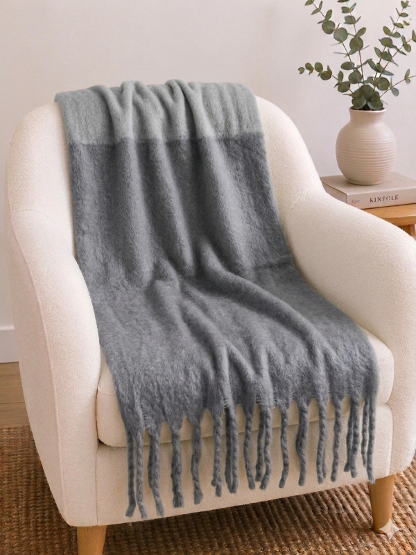 Producto - BUFANDON GRIS LISO LEER DESCRIPCIÓN