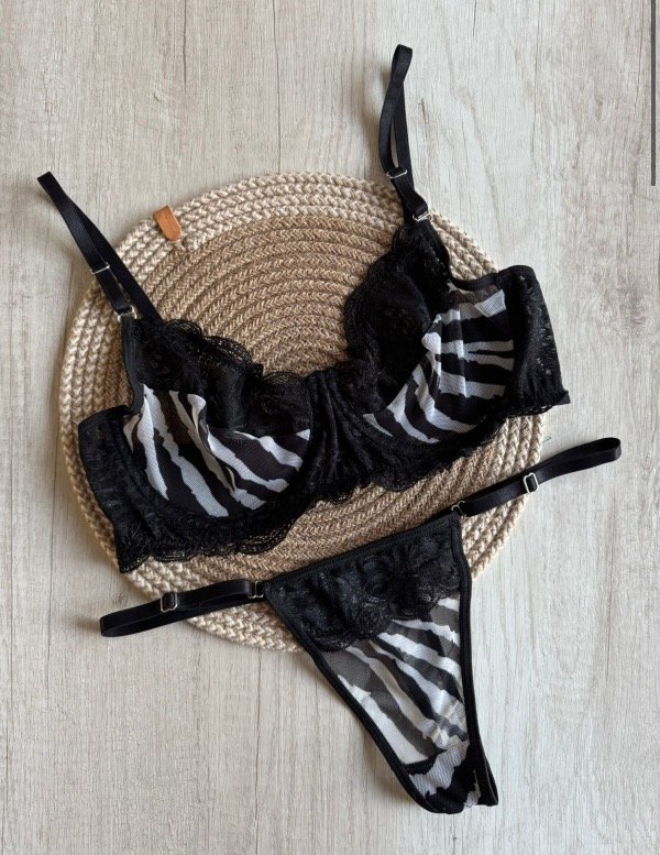 Producto - ADRI CEBRA ByN