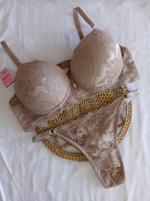 Producto - Conjunto armado encaje nude T.90