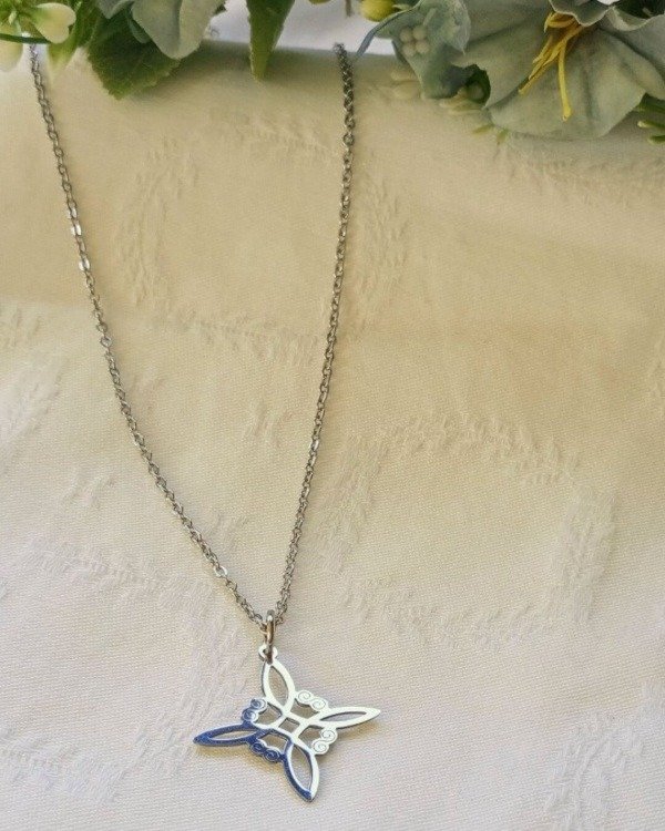 Producto - Collar Nudo de bruja