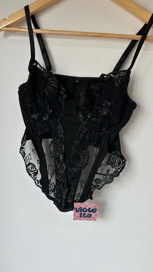 Producto - Corset Rosas // Micro tul // Bordado