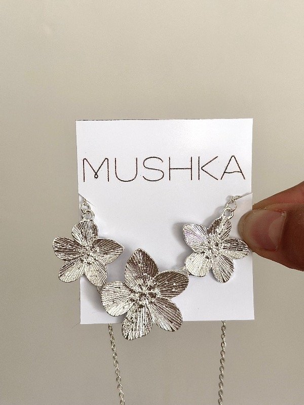 Producto - Cadena con 3 flores