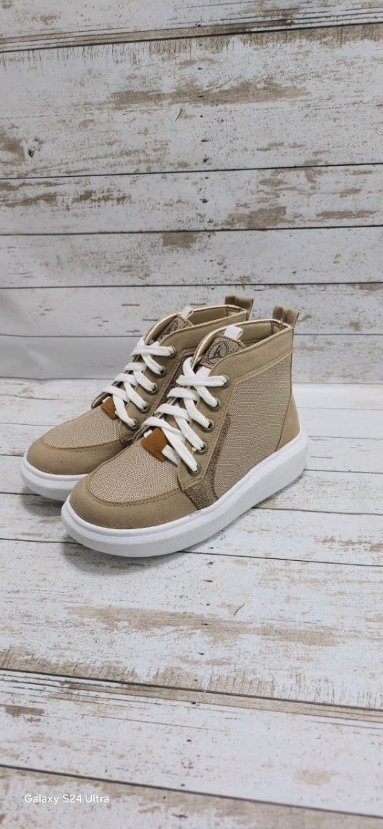 Producto - zapatilla botita con cordones camel del 36 al 40 - 0