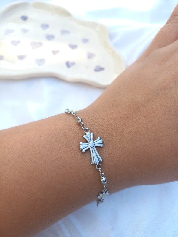 Producto - pulsera margarita y cruz (blanca)