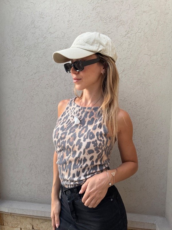 Producto - GORRA WASHED BEIGE