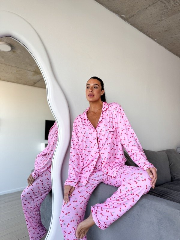 Producto - PIJAMA CAMISERO CHERRY / EN STOCK