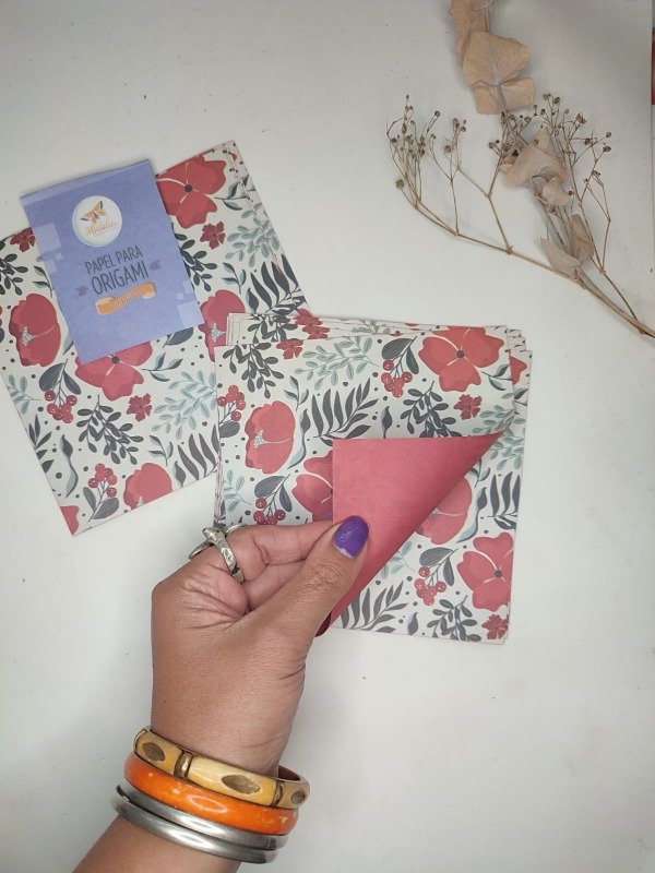 Producto - Flores rojas / rojo 15x15 Bifaz 20 papeles