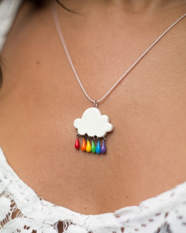 Producto - Dije de nube con lluvia diversa