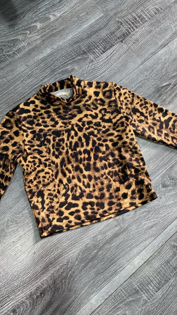 Producto - Remera Cuello alto - Talle Unico