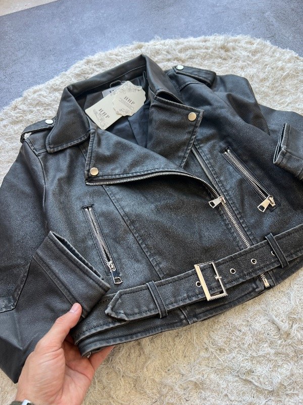 Producto - Campera gris óxido importada