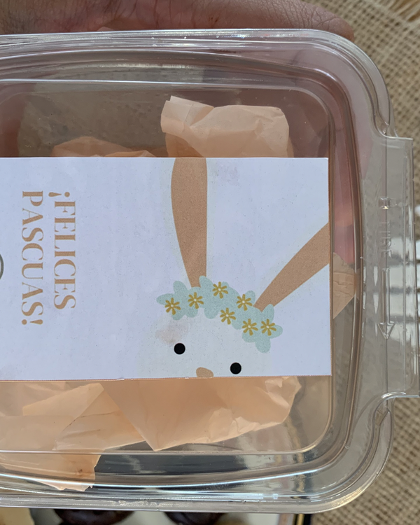 Producto - Pascuas 2026 CAJA DE BOMBONES