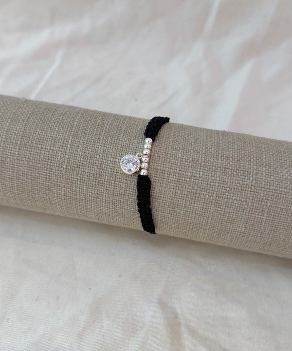 Producto - Pulsera hilo negro strass