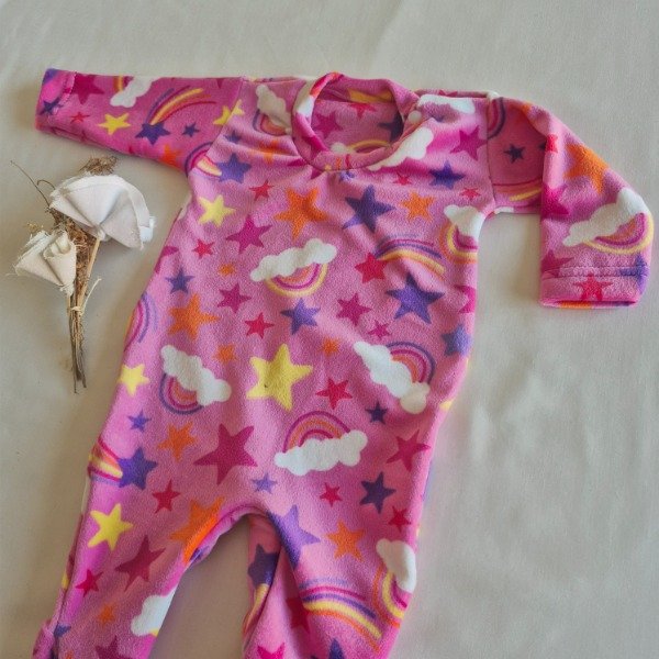 Producto - Enterito pijamero plush arcoiris rosa