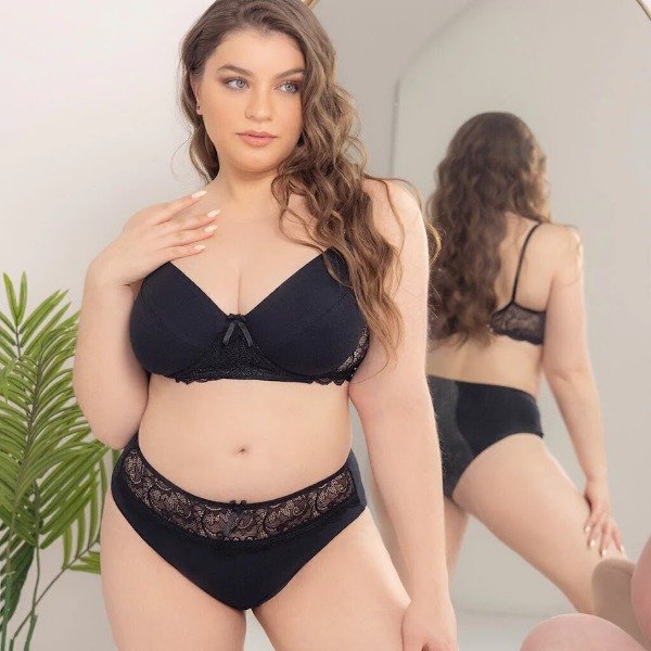 Producto - Conjunto algodon y lycra con detalles en puntilla con aro y vedetina tiro medio