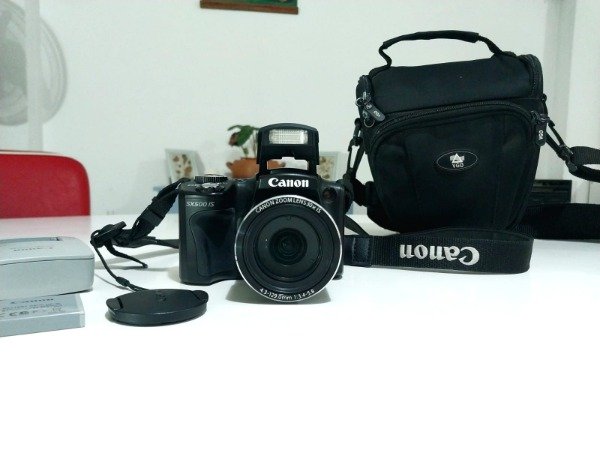 Producto - CAMARA DIGITAL SEMIREFLEX CANON POWERSHOT SX500is CON ESTUCHE #10556