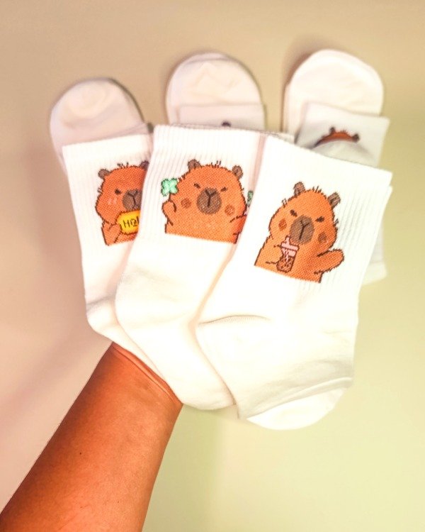 Producto - MEDIAS 3/4 CAPYBARA BLANCAS