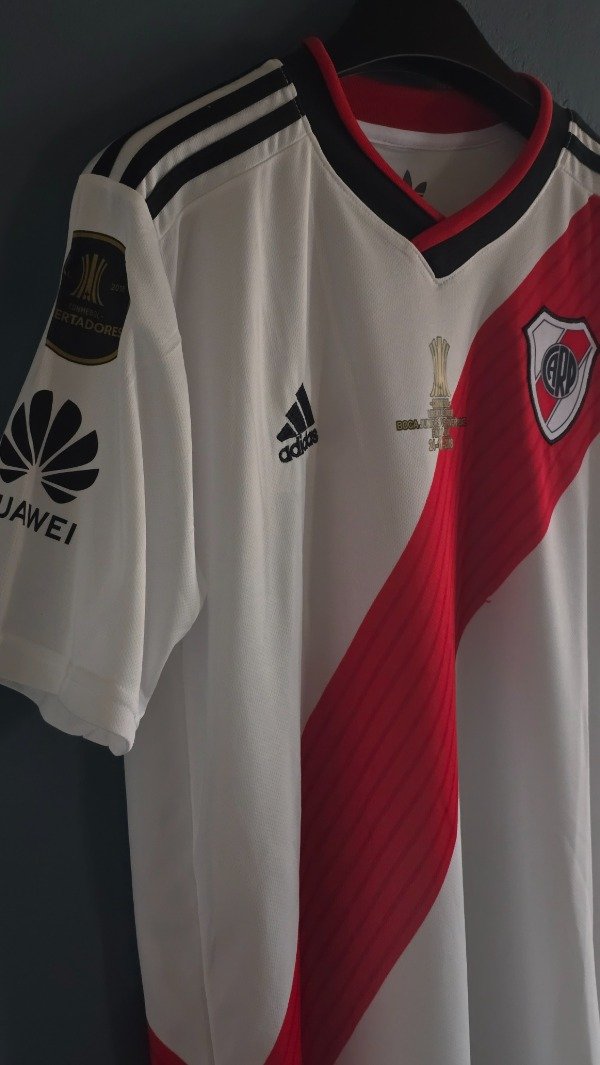 Producto - CAMISETA RETRO RIVER PLATE TITULAR 2018 - 1