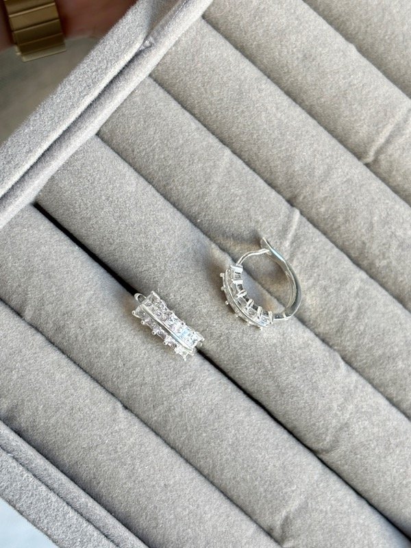 Producto - Argollas de Acero Blanco con Cristales