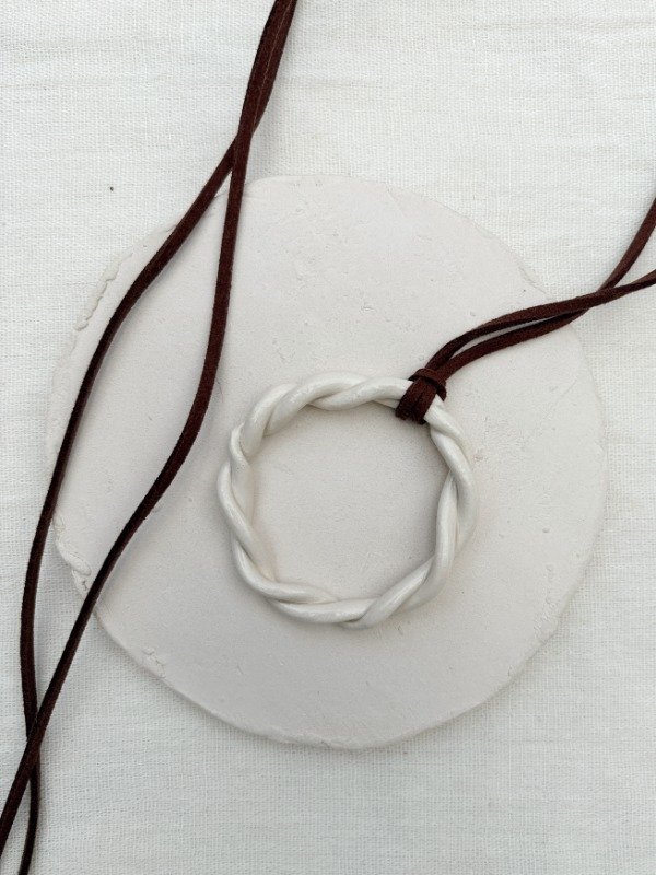 Producto - COLGANTE CÍRCULO TOZADO CRUDO