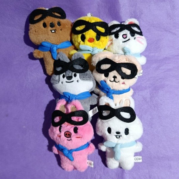 Producto - Llavero peluche de SKZOO piloto (Stray Kids)